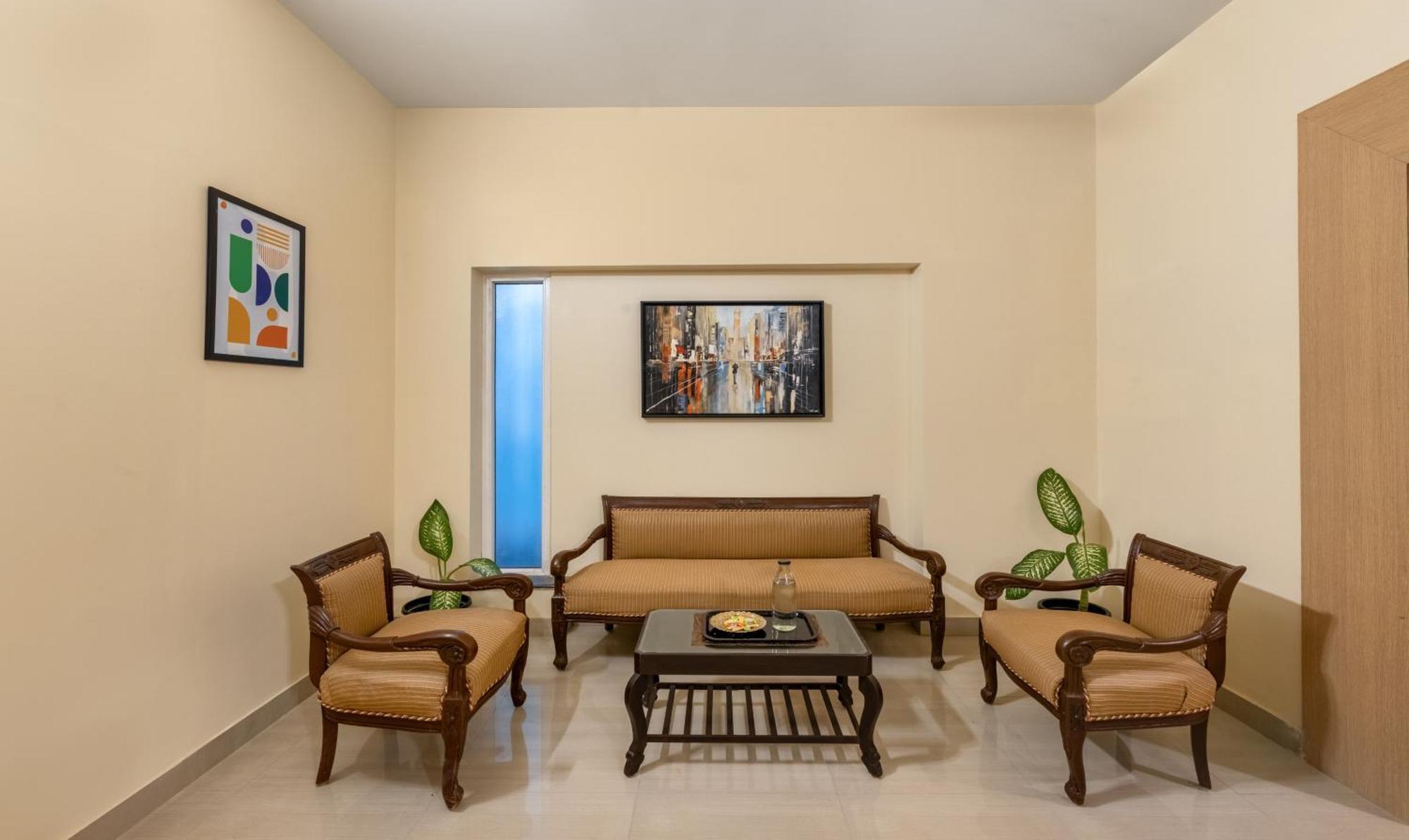 Treebo Nestlay Rooms, Nungambakkam Chennai Dış mekan fotoğraf